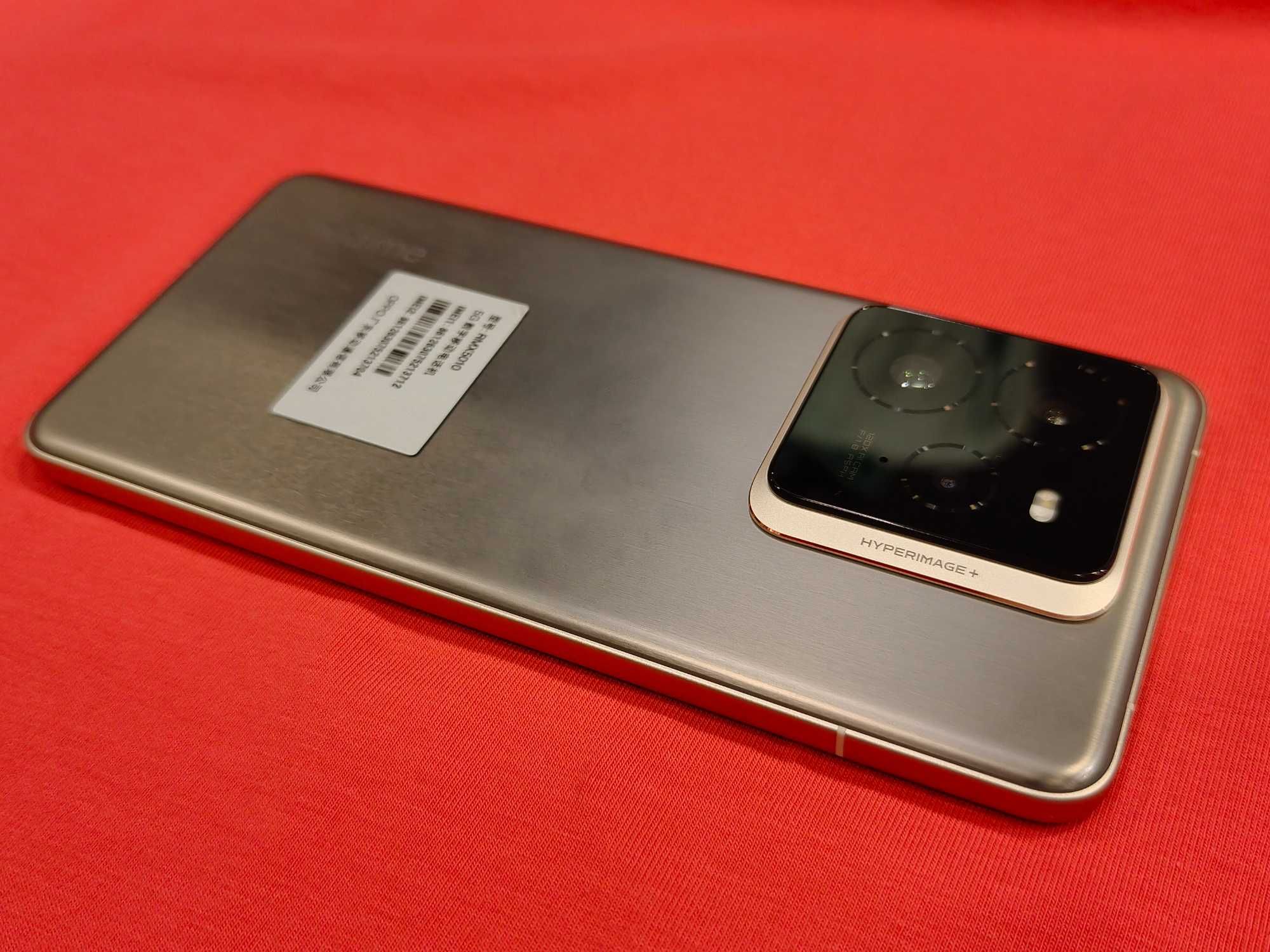 Нов Realme GT7 Pro 16/1024 Titanium; 6500mAh; SD8 Elite; 6.78" OLED