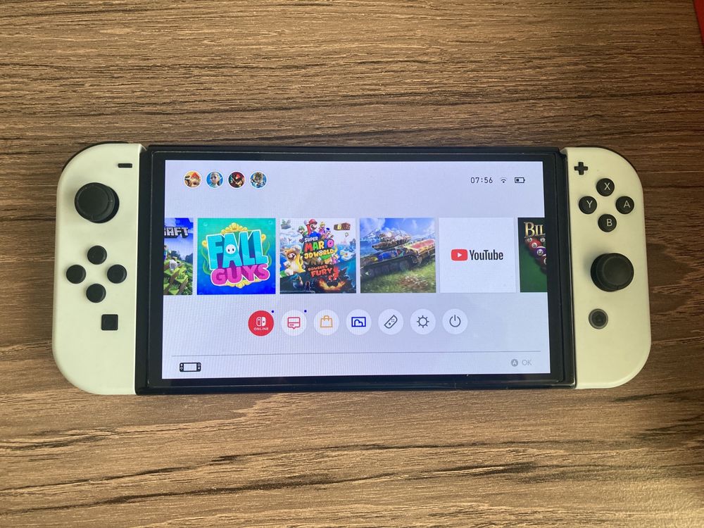 Nintendo Switch OLED (White) complet