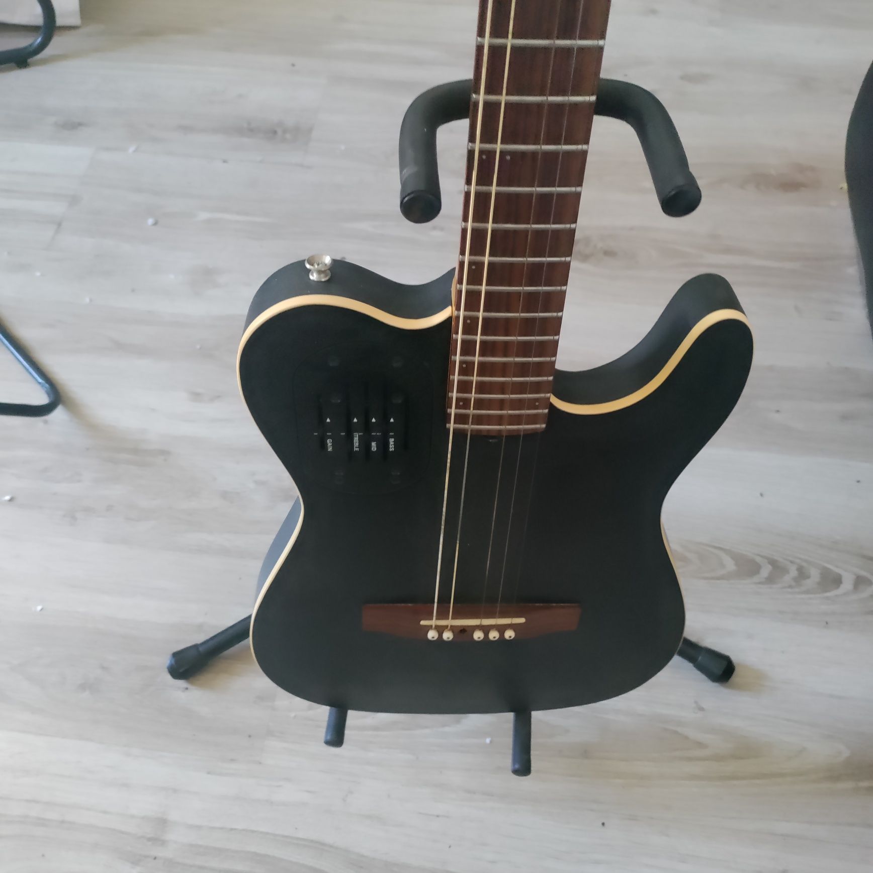 Godin Acousticaster