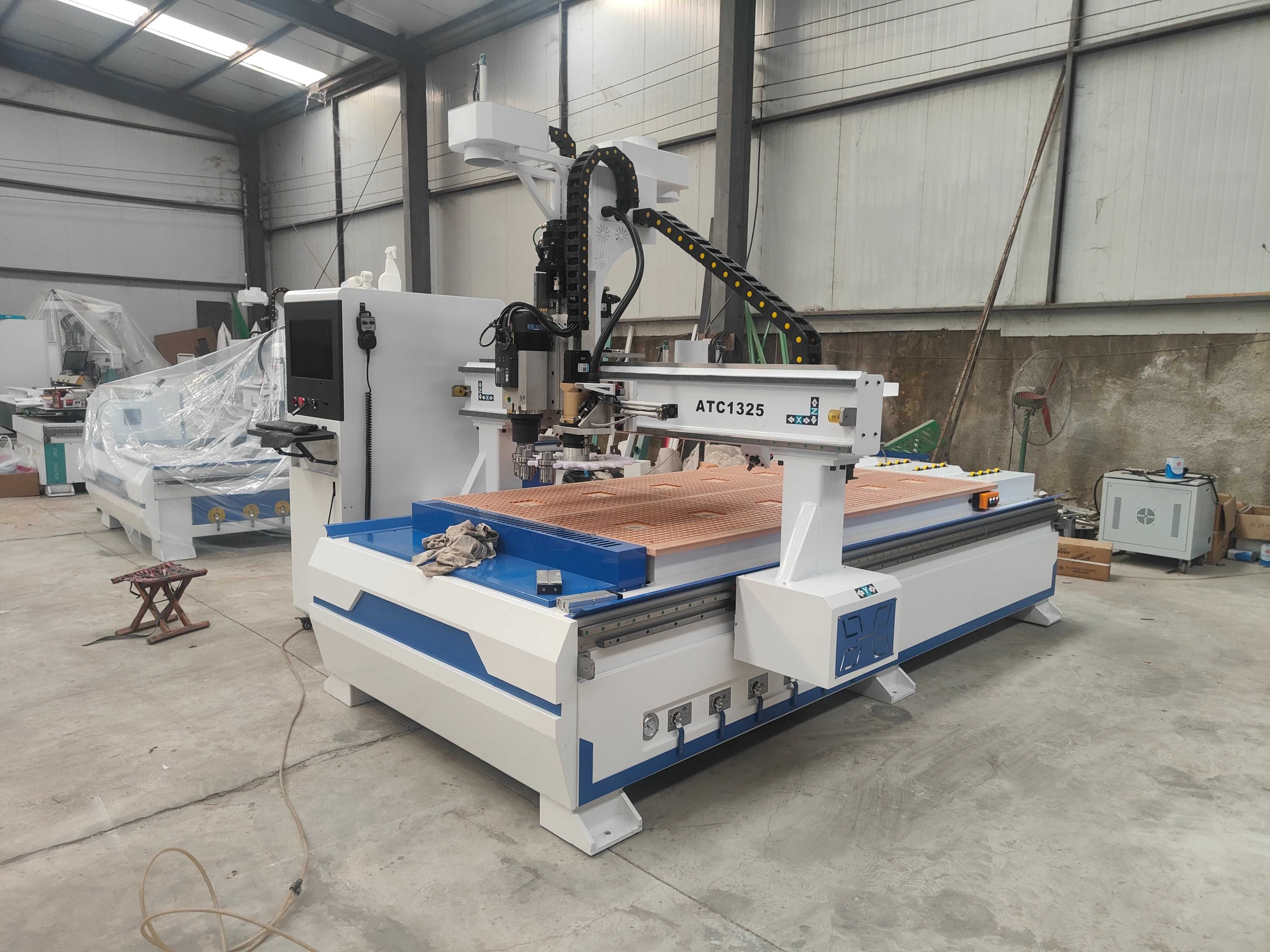 Cnc router    Mașină de frezat lemn cnc  ATC