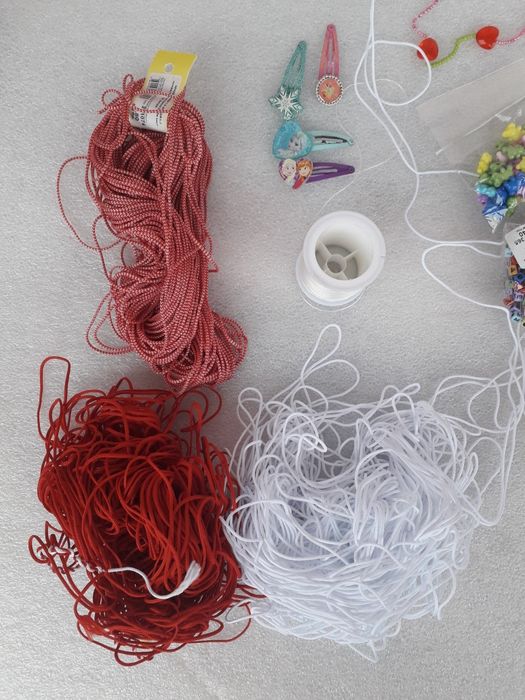 Конци, материали за мартеници и мъниста