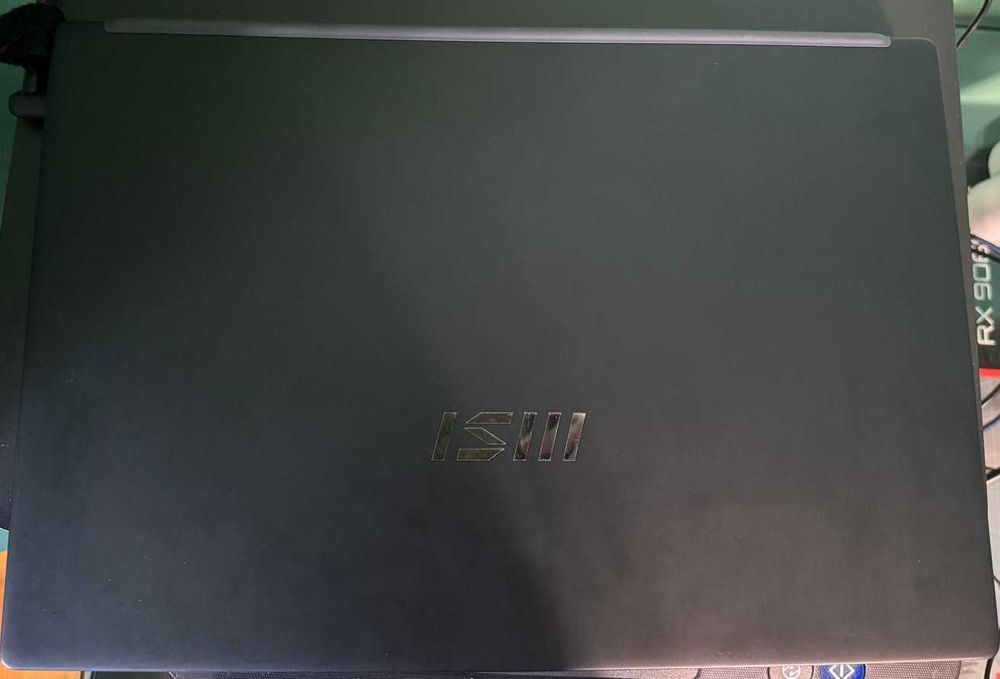 Laptop MSI i5-1155G7 / 512GB SSD + încărcător original - 1300 lei