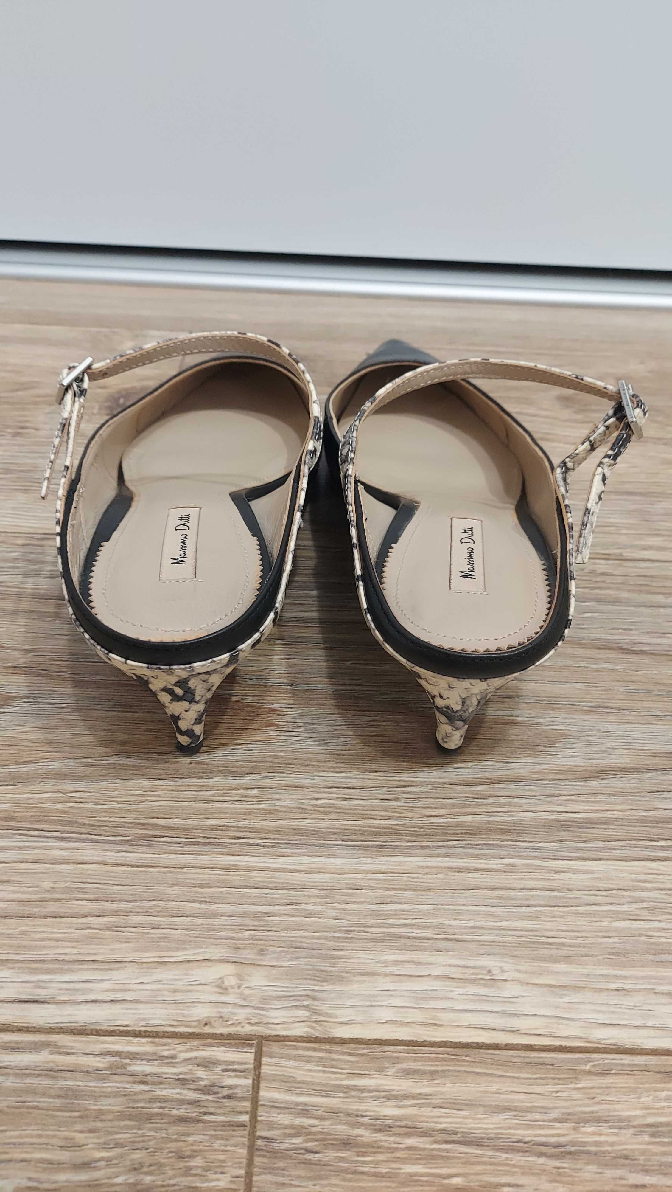 Vand pantofi decupati spate Massimo Dutti 38 negri cu piele crocodil