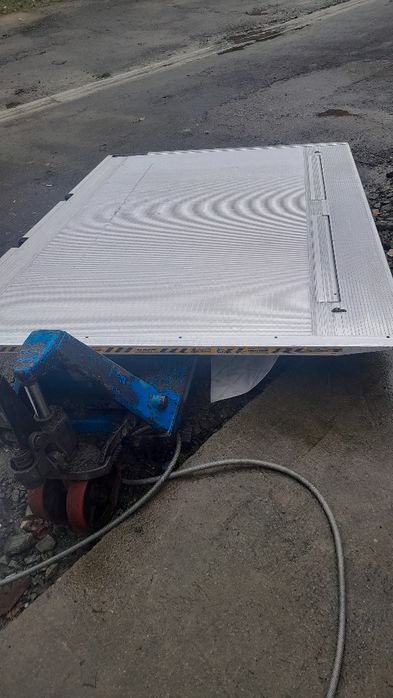 Iveco daily 2021 km verificabily se poate pune și lift hidraulic