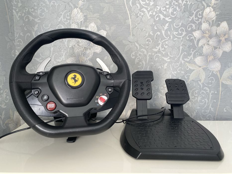 Руль Thrustmaster Ferreri на ps 4 с педалями