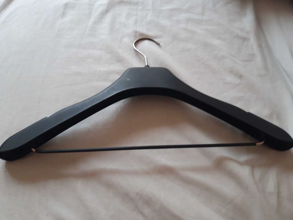 Продается вешалки для одежды
