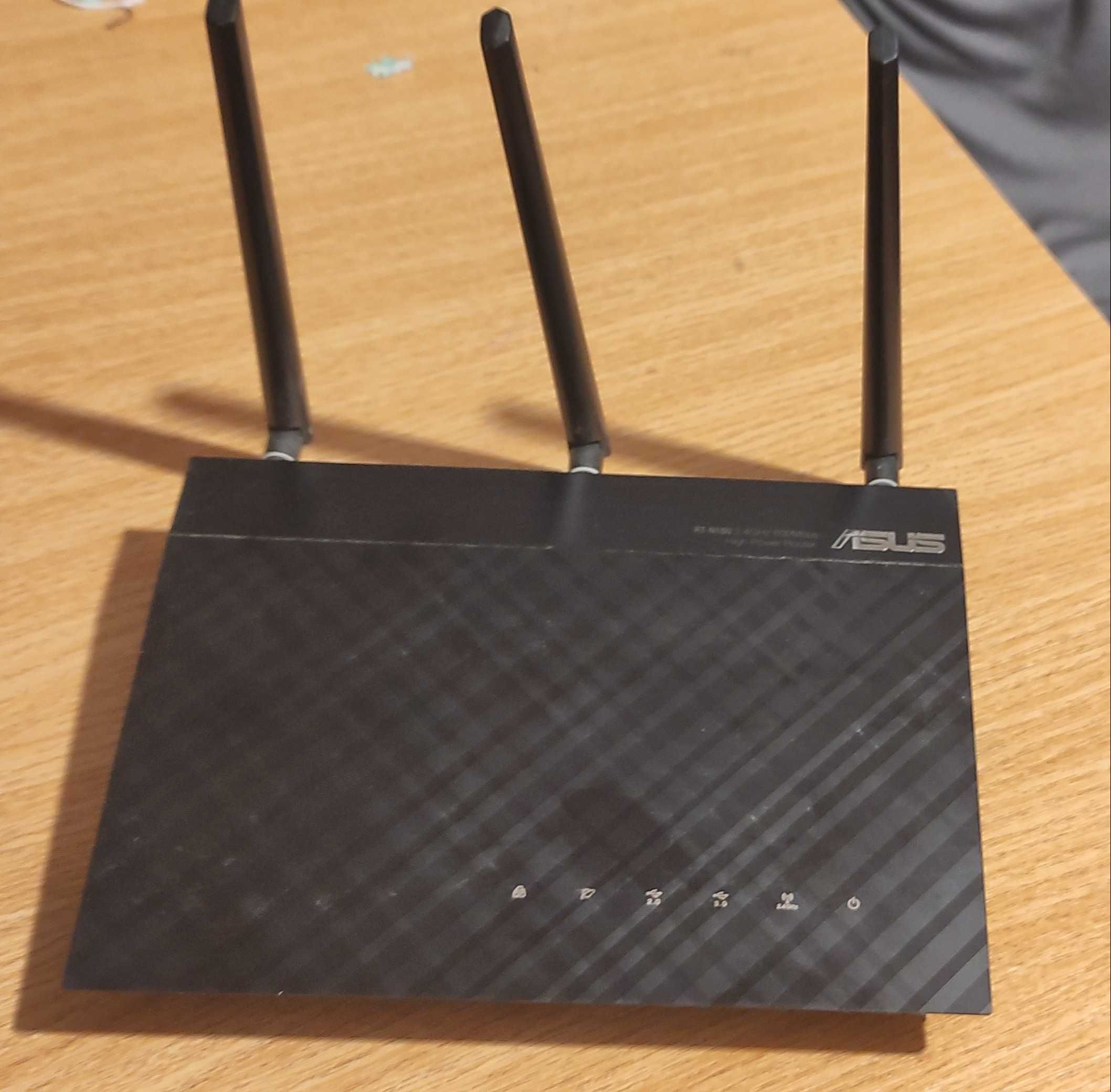 Router wireless Asus RT-N18U 2.4 GHz, 600 Mbps, Gigabit, USB 3.0