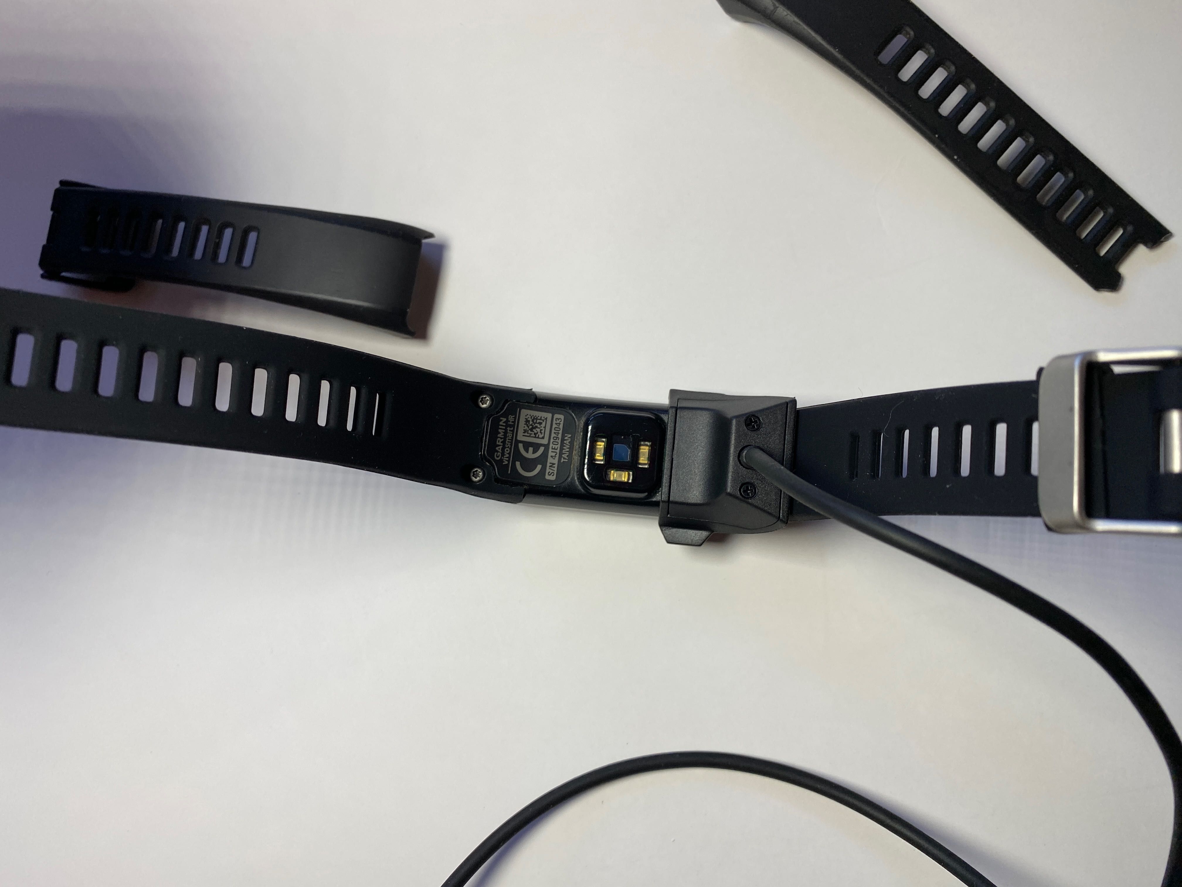 Фитнес гривна Garmin VivoSmart HR