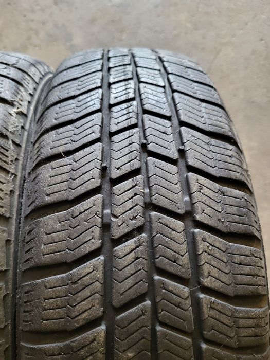 2 anvelope 165 65 R 14 Barum iarna