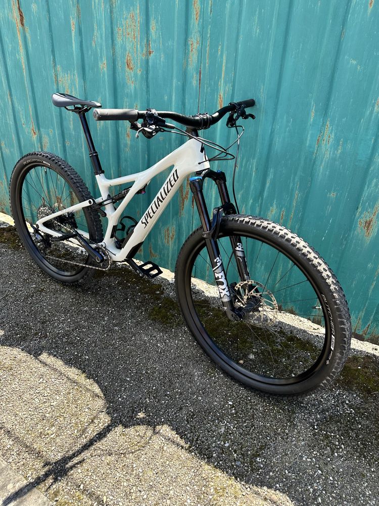 Bicicleta specialized full suspension carbon