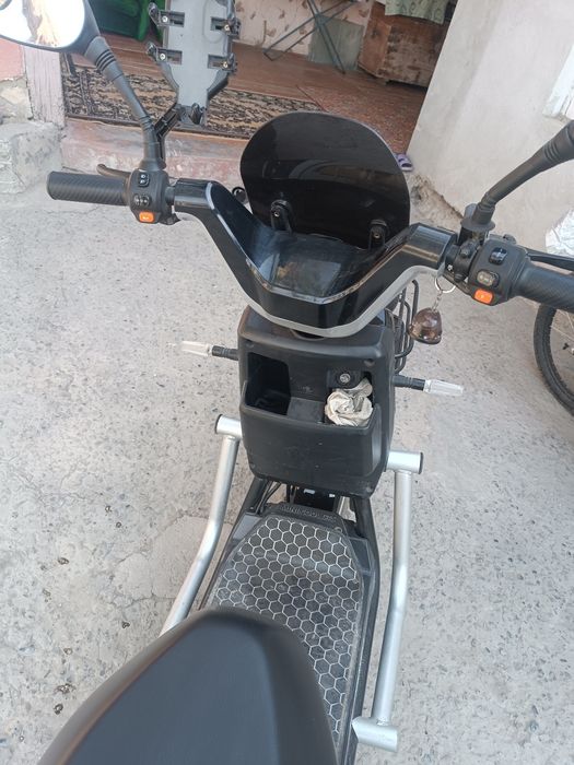 sukuter  Drongo Xolati alo