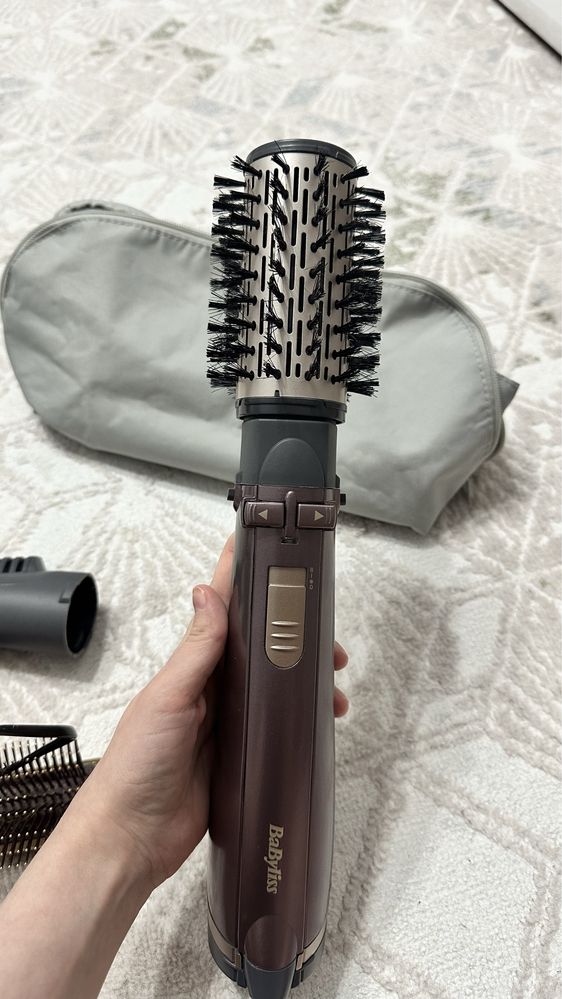 Продам фен щетку babyliss