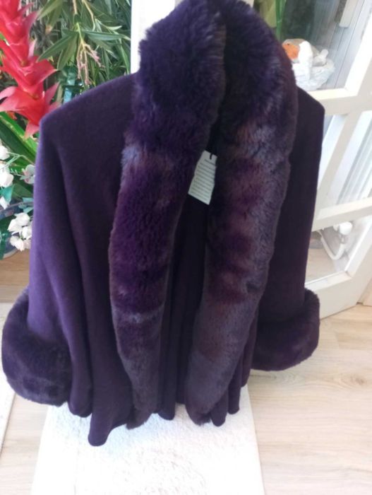 Продавам ново палто Franck Usher.