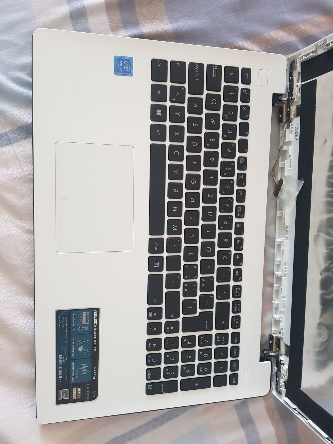 Dezmembrez laptop Asus X553M