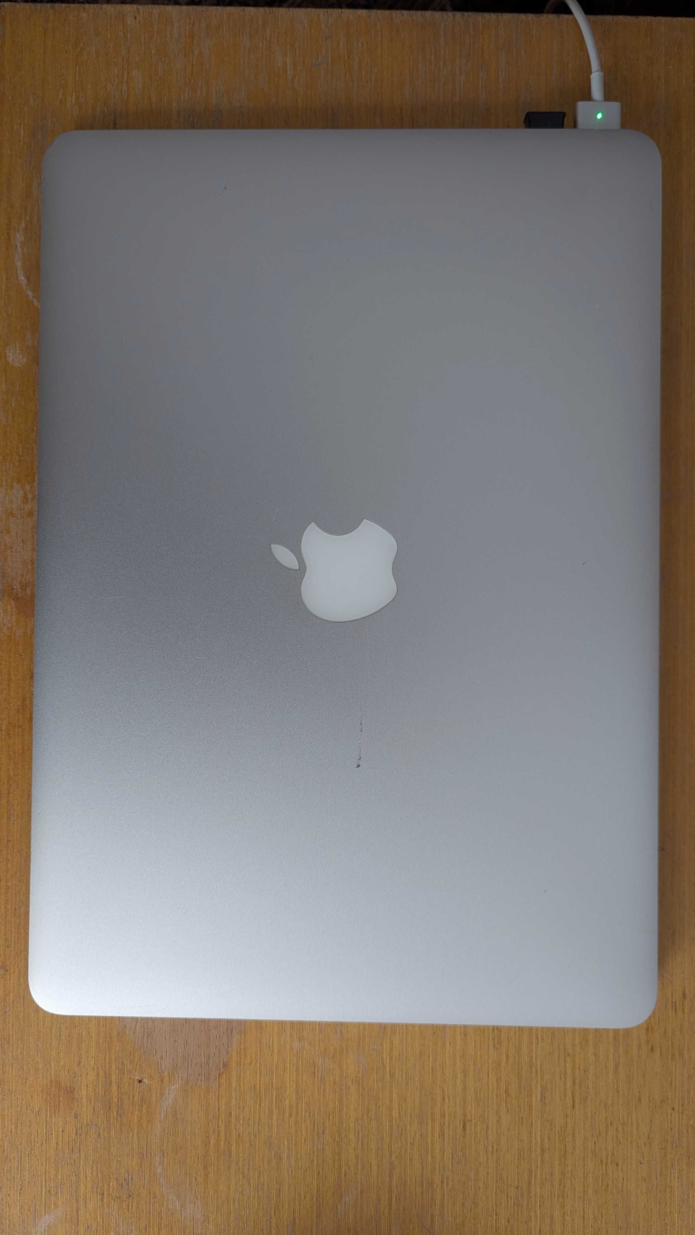 Apple MacBook Air 2012 13.9" 4G Ram 250GB диск i7