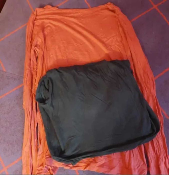 Set 2 bluze elastice ,vâscoza