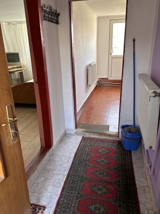 Inchiriez garsoniera