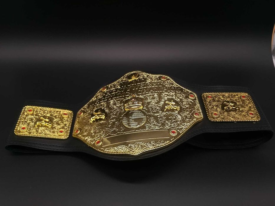 WWE кеч титла – колекционерски колан в тежка категория