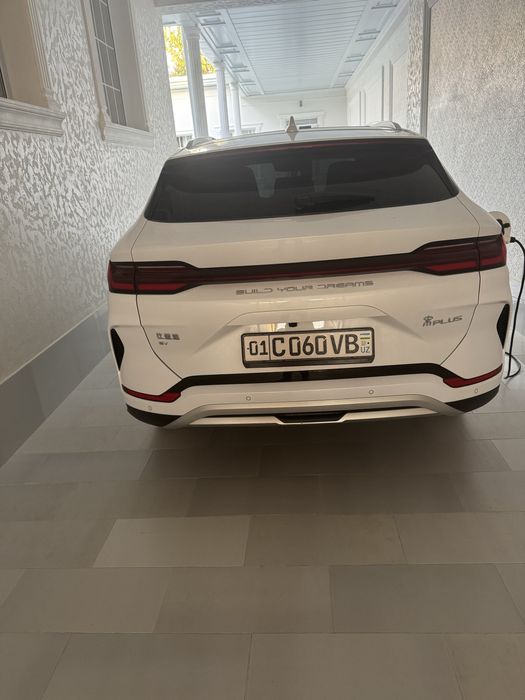 Byd chempion 2024yil  605km eng fuli