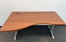 10 Buc. Birou Managerial Steelcase Organizator Cablu Masă Colț 160 cm