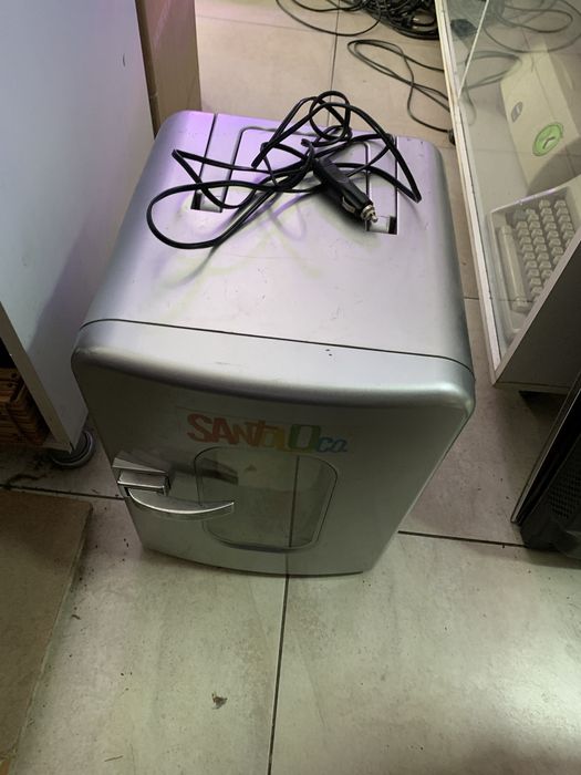 Frigider auto 12v /220v