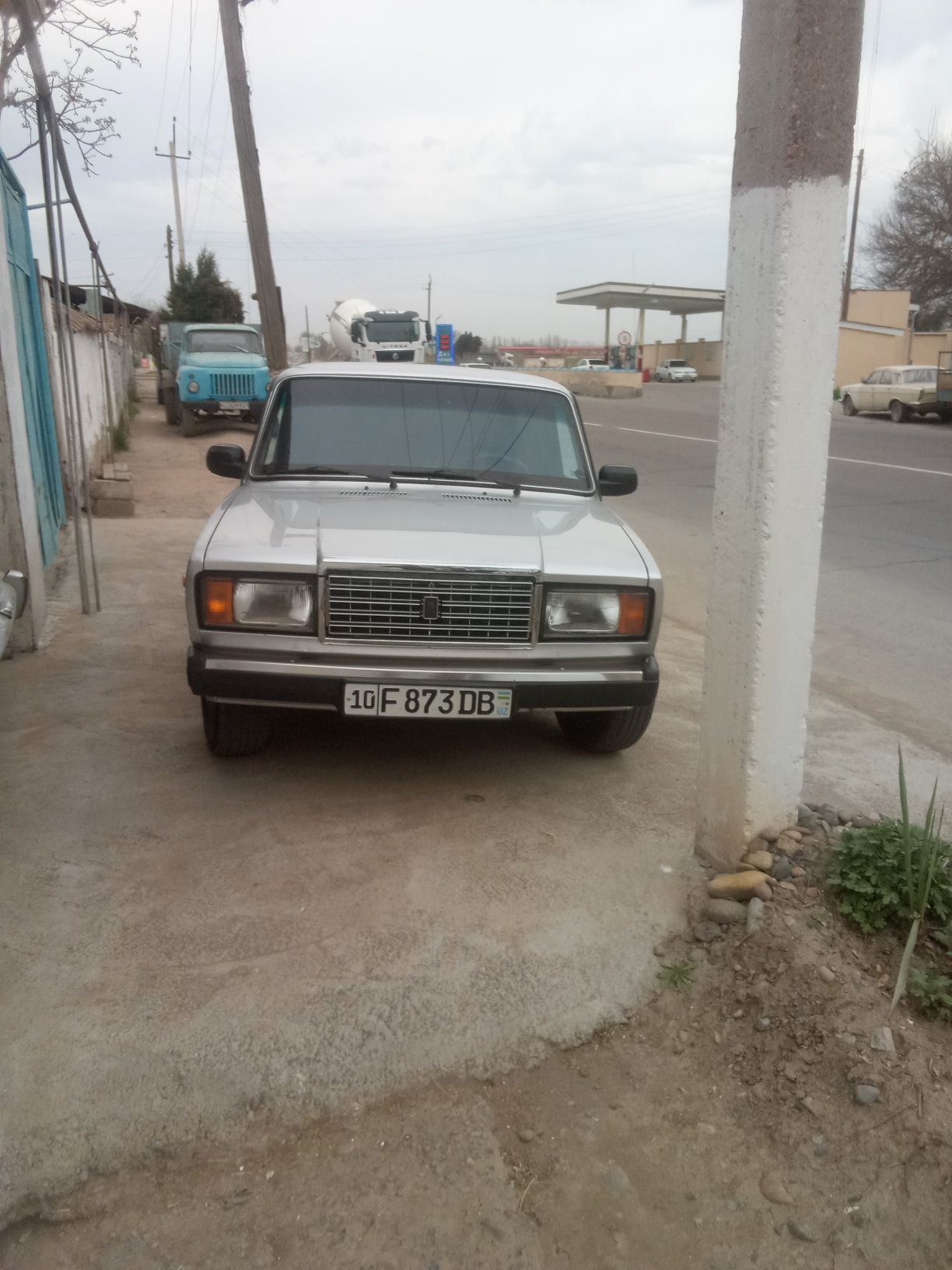 VAZ 21076 kumush rang gaz benzin