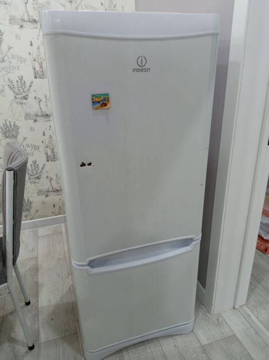 Продам холодильник