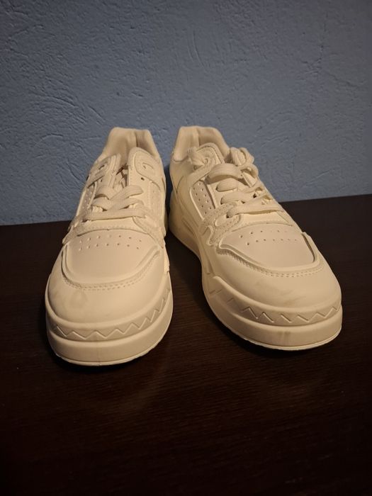 Tenisi albi noi,  mărimea 36