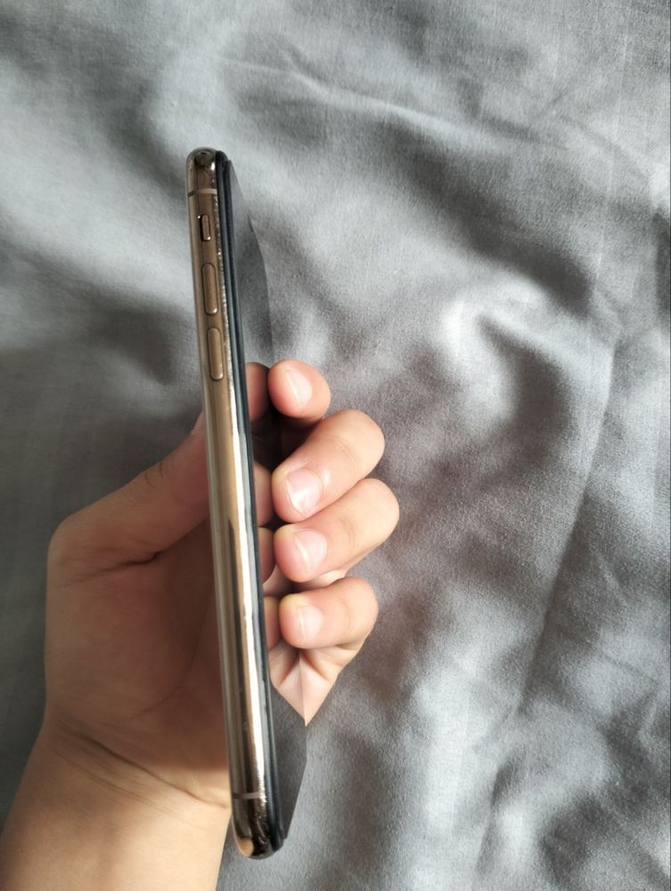 Iphone Xs holati zor