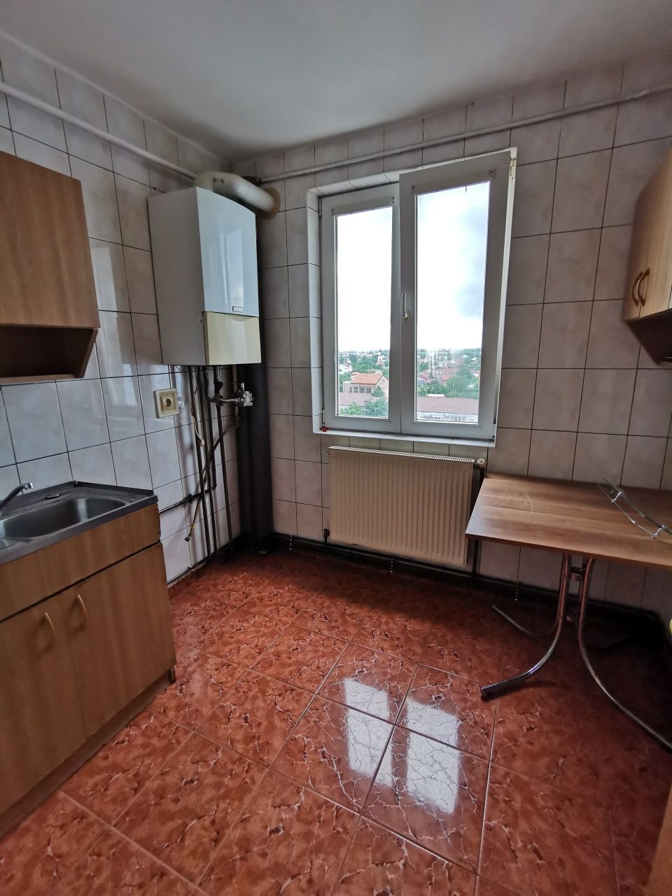 Apartament 3 camere decomandat Dacia-Cetății Et 10/10 lift boxa