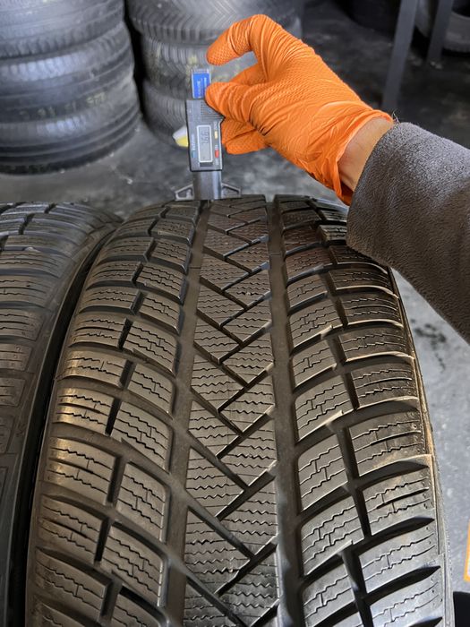 4 anvelope iarna 235/45/18 , Vredestein , 7-7.5 mm