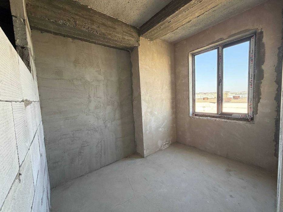 Продаётся 1х передел в 2х комн квартира на 5 этаже Ор-р  5 микрорайон