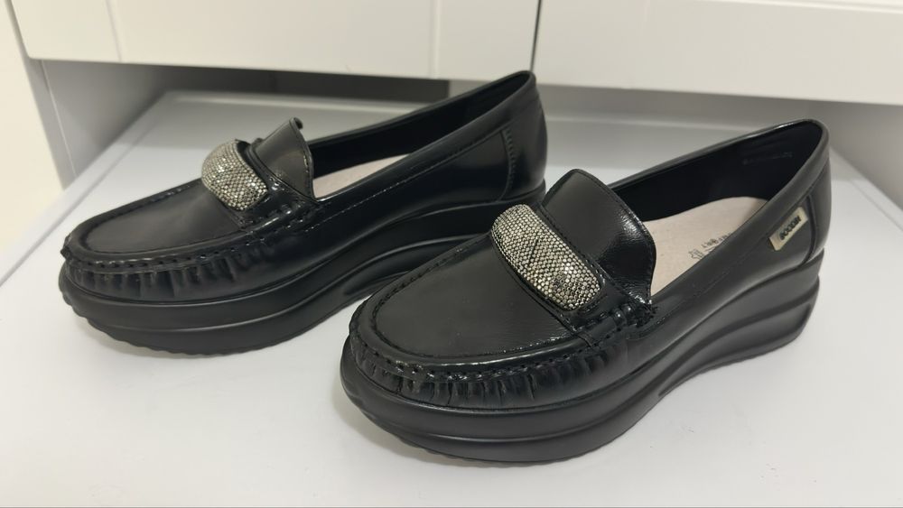 Дамски обувки нови