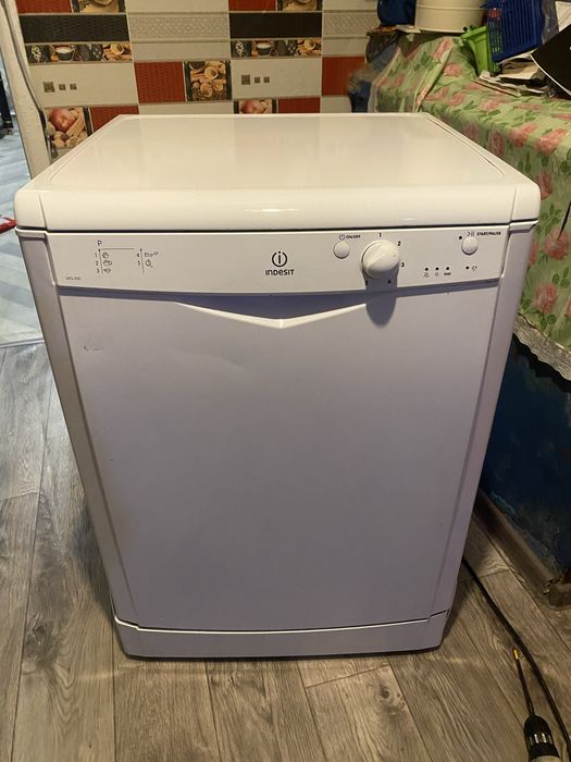 Продам посудомоечную машину Indesit, 60 см