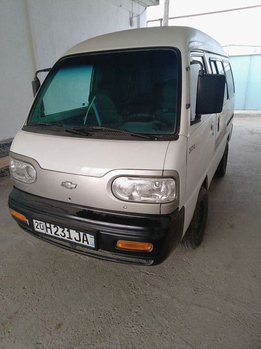 Damas 2009 yil sotiladi narxi 3500 y.e