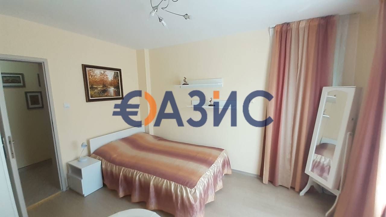 Продава се Тристаен апартамент в Бургас, Център - 81 кв.м за 3025 €/кв.м - Снимка #9