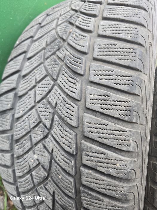 Зимни Гуми goodyear 235/45/18