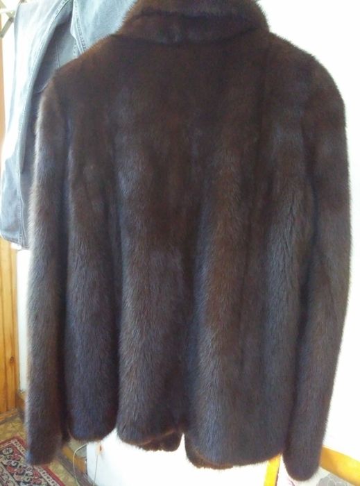 Продам норковую шубу