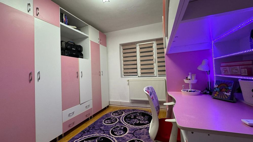 Donez mobilier dormitor fete