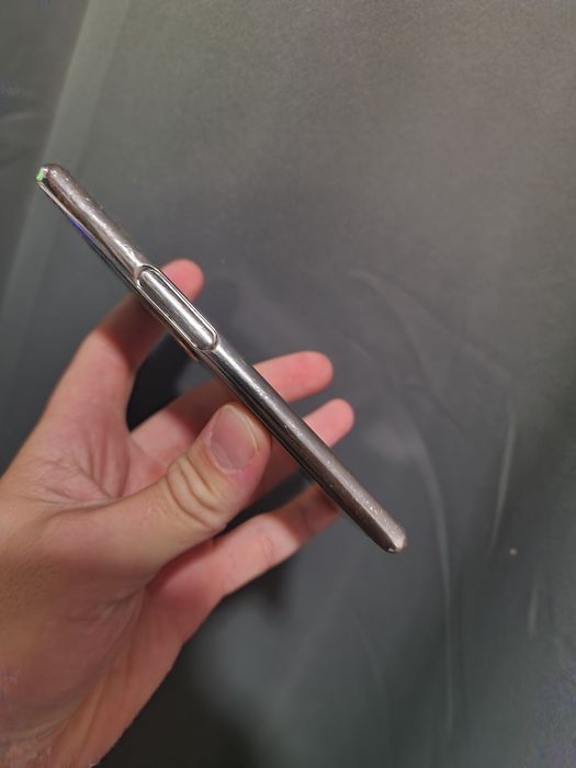 Lumigon T3 – Telefon rar, cu Night Vision, carcasă din oțel