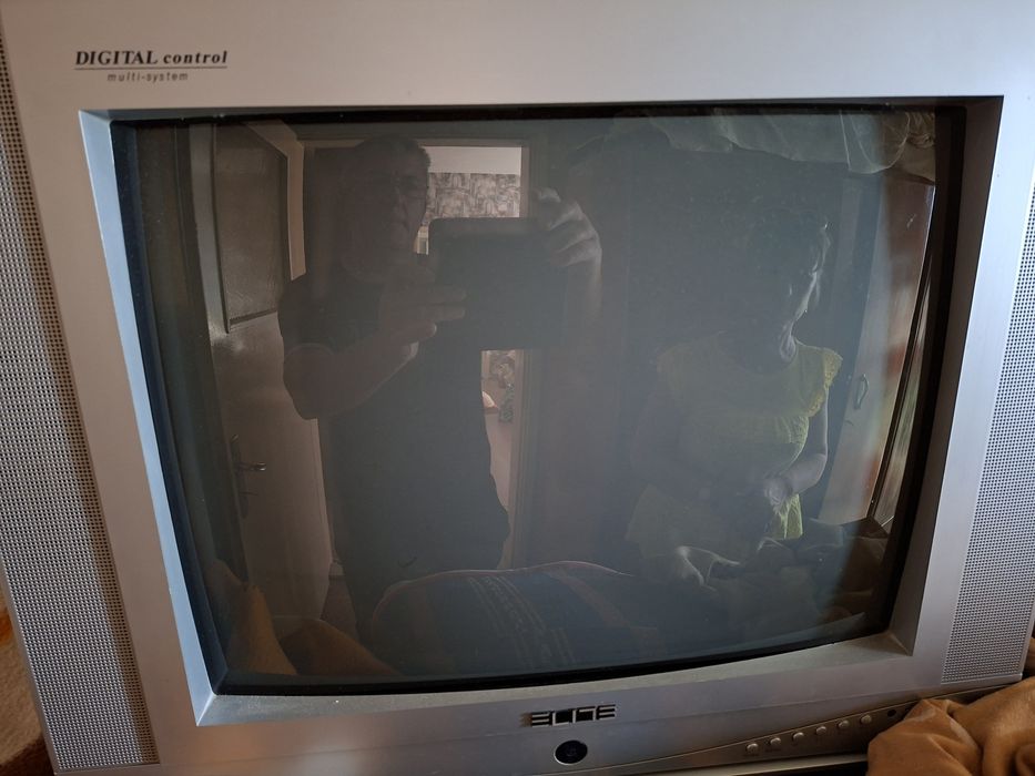 Продавам телевизор Елите