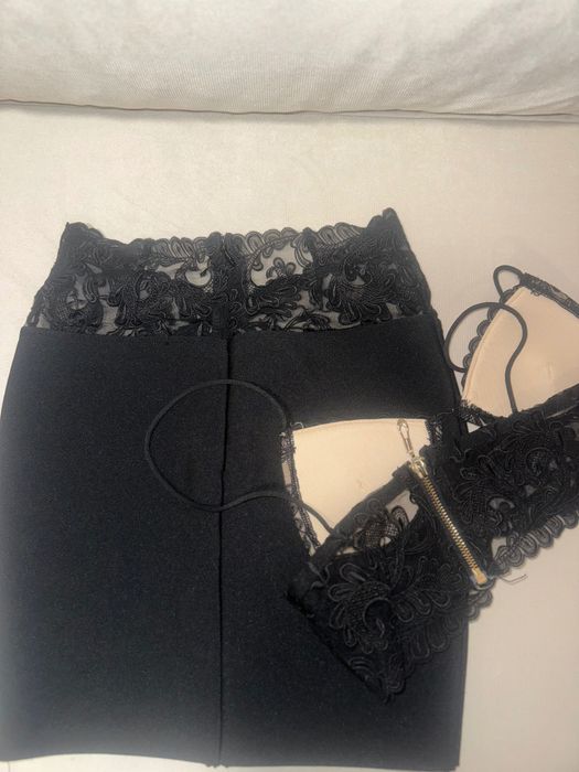 Бюстие и пола Reina store