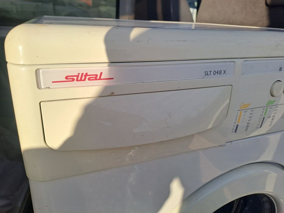 Продавам  работеща пералня SILTAL