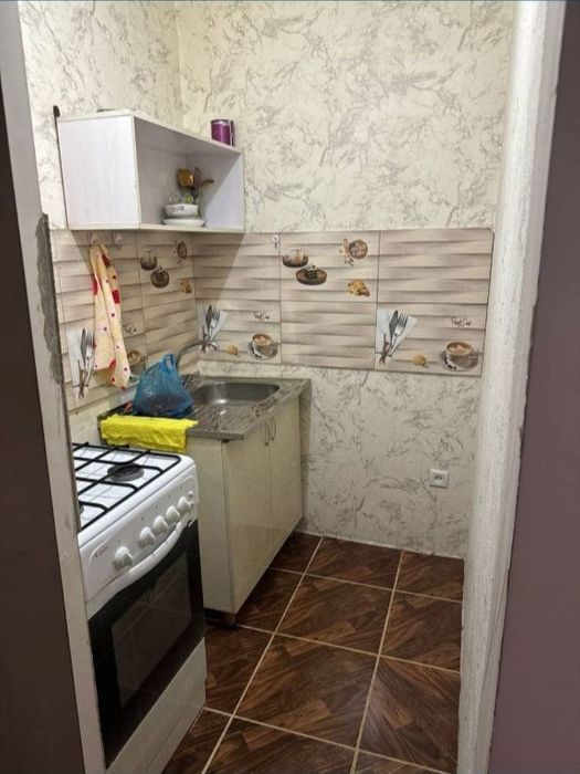 Продаётся квартира 1 переделанная в 2 комнатную.