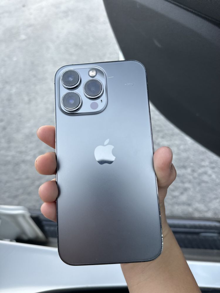 Iphone 13 pro qora