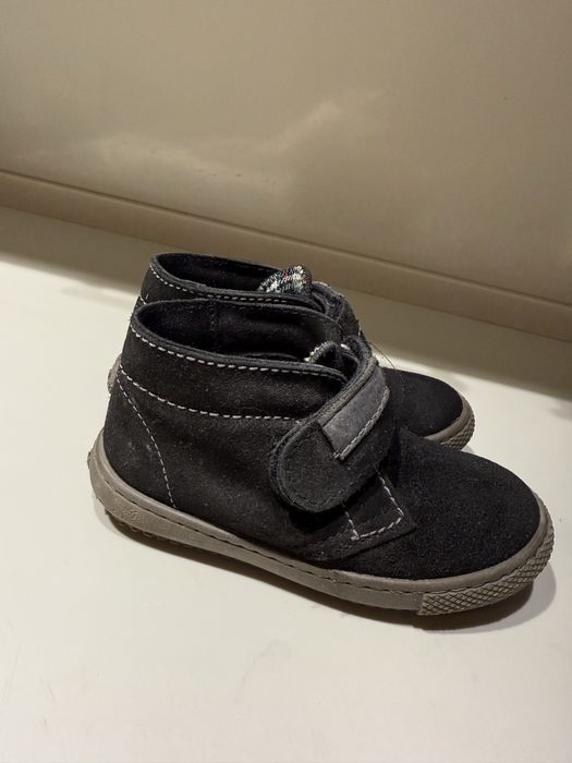 Продам детские ботиночки