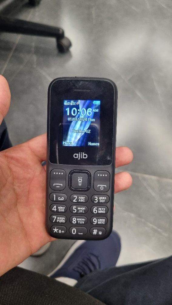 Ajib brendli telefon