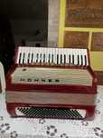 Acordeon Hohner Pirola IV P  120 basi