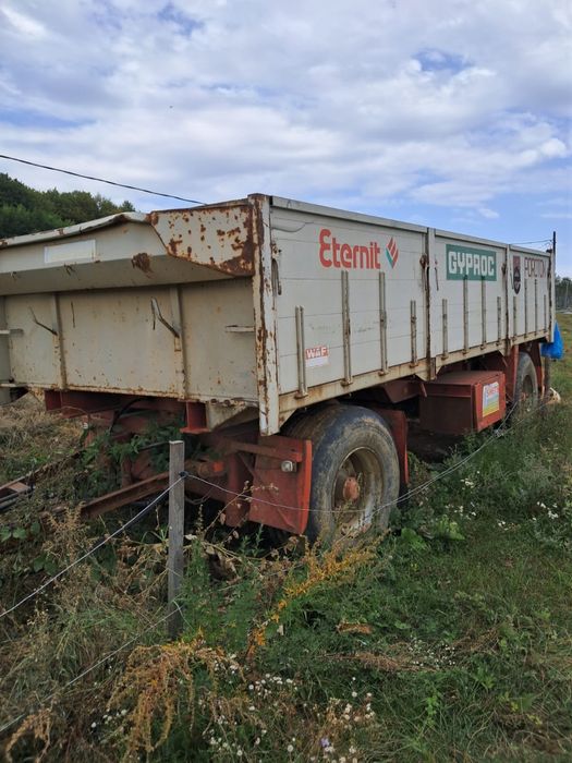 Remorca auto se poate si la tractor