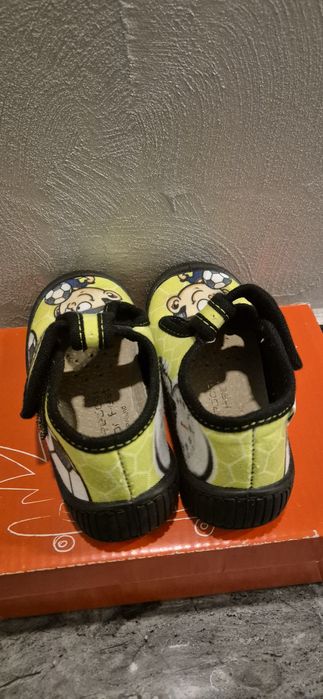 Пантофи ,21-22 и номер 23